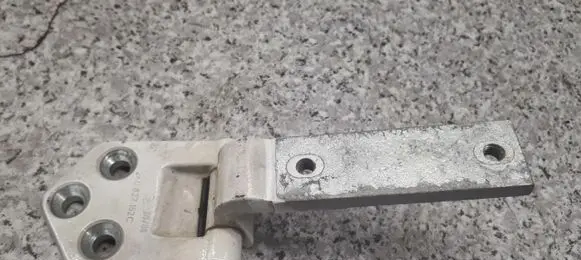 Volkswagen Caddy Rear door hinge set 2K0827152C