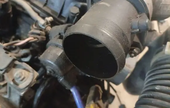 Peugeot 406 Throttle valve