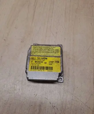 Mitsubishi Carisma Airbag control unit/module MR913791 0285001290 002570373H