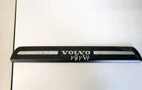 Volvo V50 Front sill trim cover 08622671