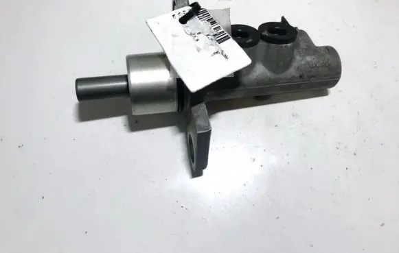 Audi A4 S4 B5 8D Master brake cylinder