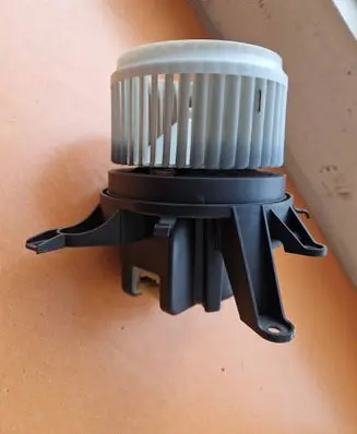 Fiat 500X Heater fan/blower EJV00005 5T590608