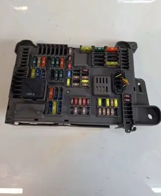 BMW X5 E70 Fuse module 693168703 518954020A 0128333693168703