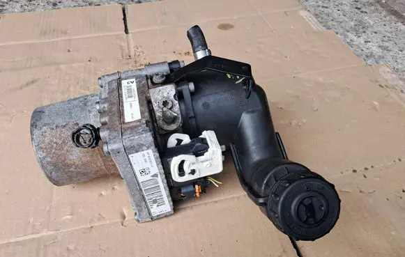 Peugeot 508 Power steering pump 9676154180