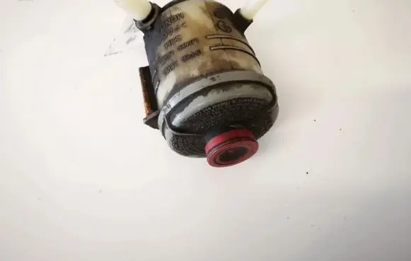Honda HR-V Brake fluid reservoir 