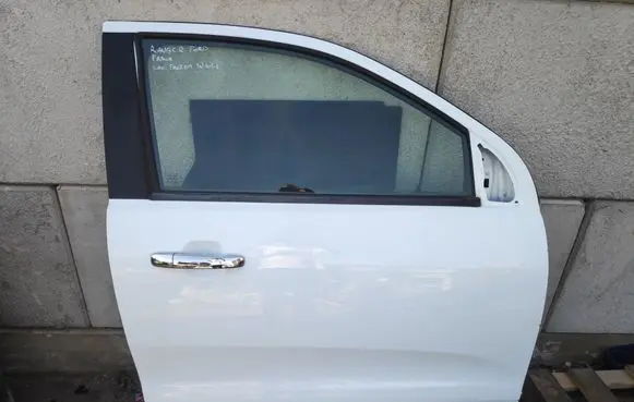 Ford Escort Front door FROZEN