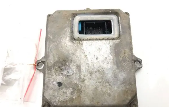 Mazda 6 Voltage converter/converter module 1307329086