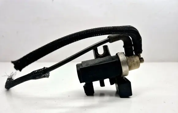 Volvo S60 Turbo solenoid valve 30637251 02T011 72190329