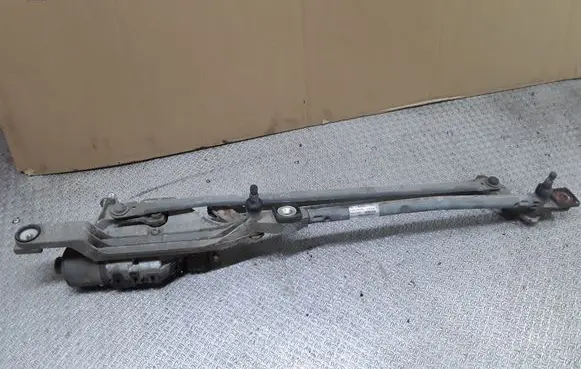 Ford Focus Front wiper linkage and motor 3397020850