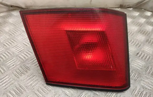 Mitsubishi Carisma Tailgate rear/tail lights MB952167