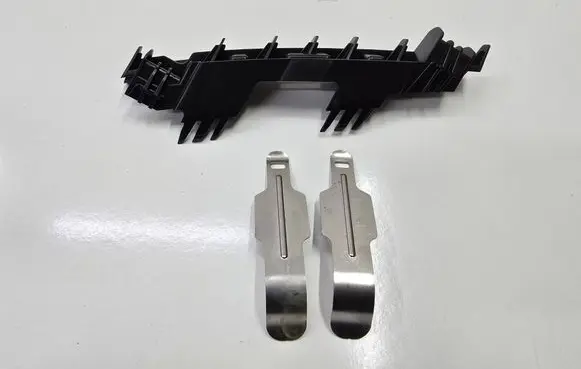 BMW 3 G20 G21 Headlight/headlamp mounting bracket 1415000413