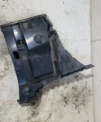 BMW 6 F12 F13 Rear bumper mounting bracket 8050385
