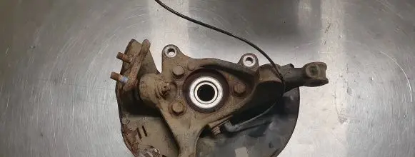 Toyota C-HR I Front wheel hub 43211F4010