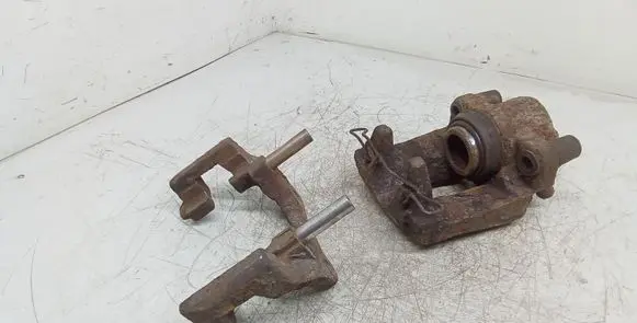Volvo XC90 Rear brake caliper