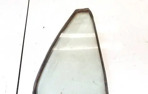 Mitsubishi Galant IX Rear vent window glass M213AS2