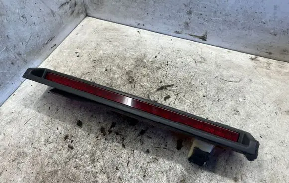 Audi A4 S4 B6 8E 8H Third/center stoplight