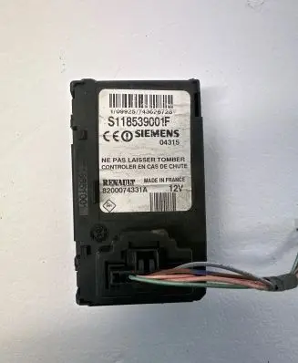 Renault Megane II Ignition lock 8200074331A S118539001F