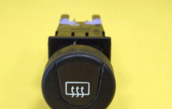 Peugeot 306 Windscreen/window heater switch