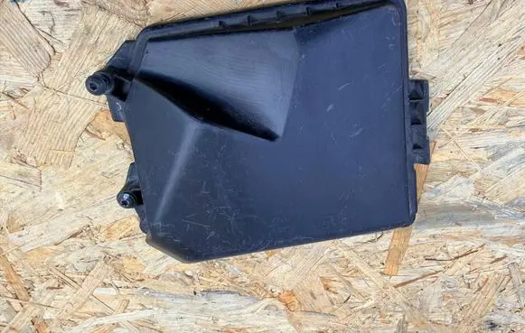 Renault Clio III Fuse box cover 8200314276