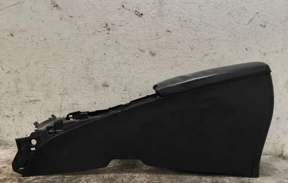 Toyota Avensis T270 Armrest 5891105090