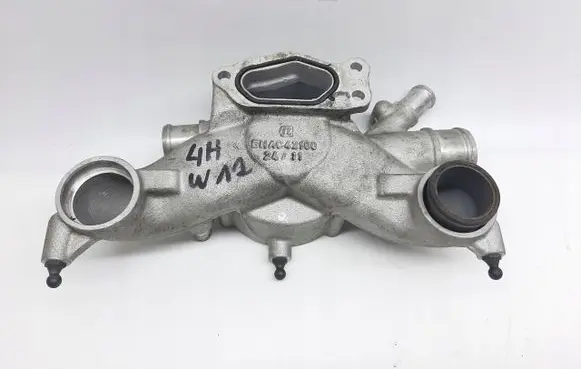 Thermostat/thermostat housing