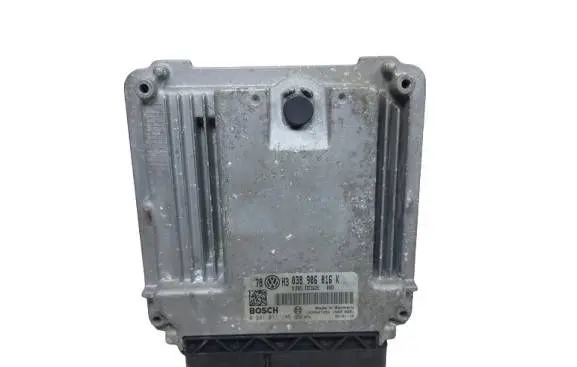 Volkswagen PASSAT B5 Engine control unit/module 038906016K 0281011145