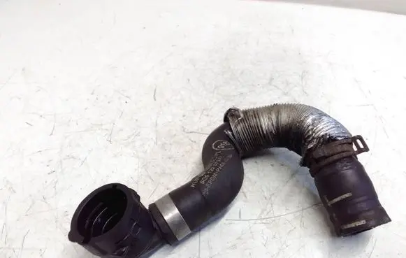 Volkswagen PASSAT B8 Engine coolant pipe/hose 5Q0122073AL