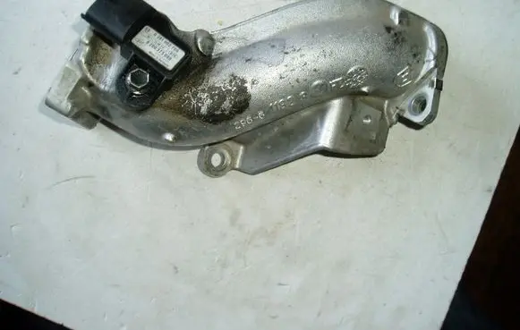Suzuki Grand Vitara II Intake manifold 0281002709 8200375080