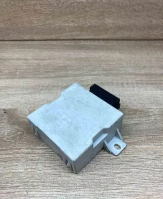 Toyota Avensis T250 Window wiper relay 150696