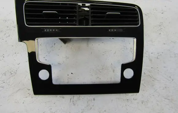Volkswagen Golf VII Radio/GPS head unit trim 5G1819743
