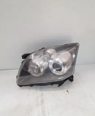 Toyota Avensis T250 Headlight/headlamp 35109