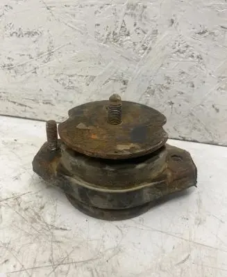 Volkswagen Multivan T4 Engine mount bracket 701399201
