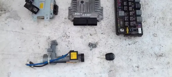 SsangYong Kyron Engine ECU kit and lock set A6645408432