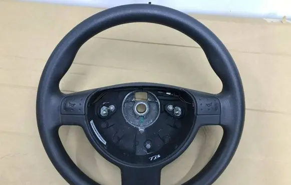 Opel Tigra B Steering wheel