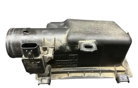 Toyota Yaris Air filter box cover 177050M080