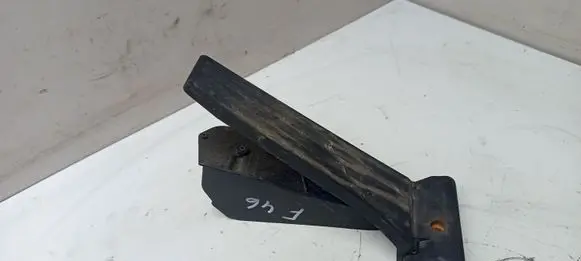 BMW 2 F46 Accelerator throttle pedal 6859999
