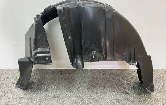 Rear arch fender liner splash guards