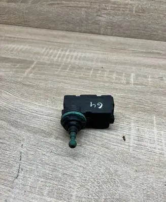 Volkswagen Golf IV Headlight level adjustment motor B26F9803H06