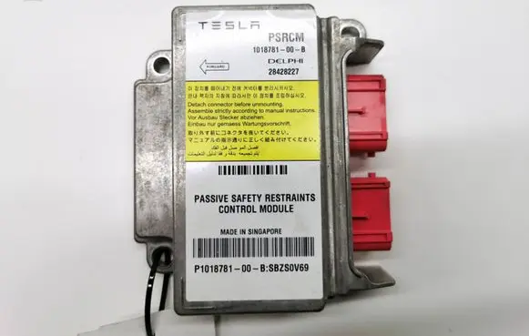 Tesla Model S Airbag control unit/module 1018781-00-B