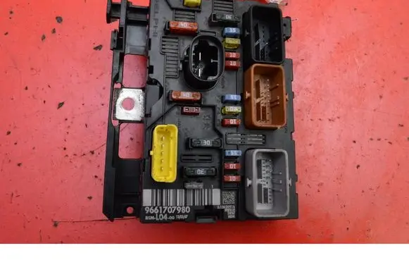 Peugeot 307 Fuse box set 9661707980