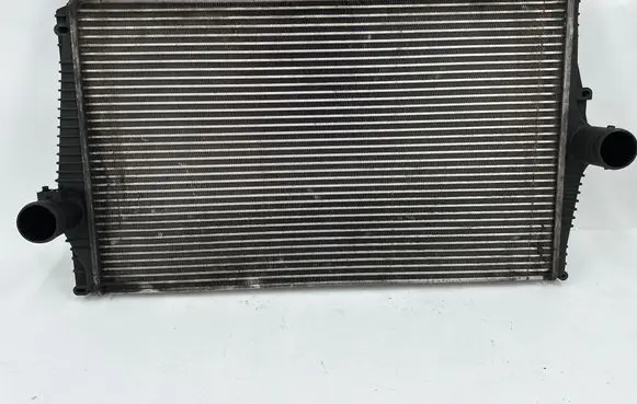 Volvo XC90 Intercooler air channel guide 
