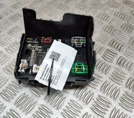 Nissan Qashqai J12 Fuse module 284B77JA2B