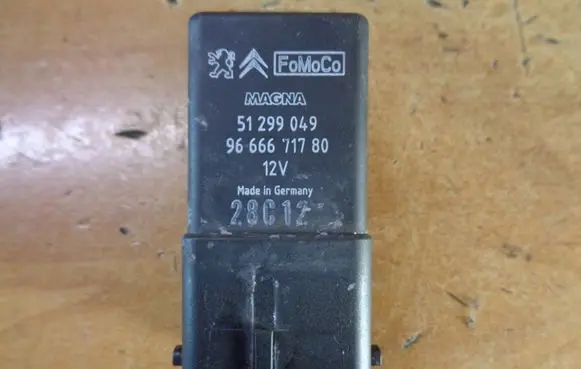 Volvo V60 Glow plug pre-heat relay 51299049 9666671780