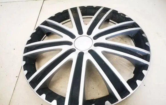 Volkswagen Golf IV R14 wheel hub/cap/trim 