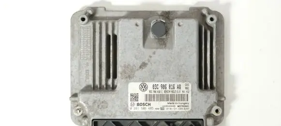Audi A3 S3 8P Engine control unit/module 03C906016AQ 03C906016C
