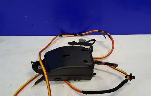 Volvo XC90 Fuse module 32209198