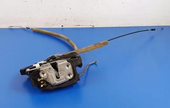 Mazda 3 I Front door lock B82-B84-R