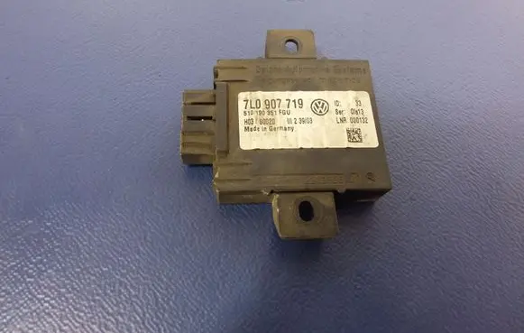 Volkswagen Touareg I Other control units/modules 7L0907719