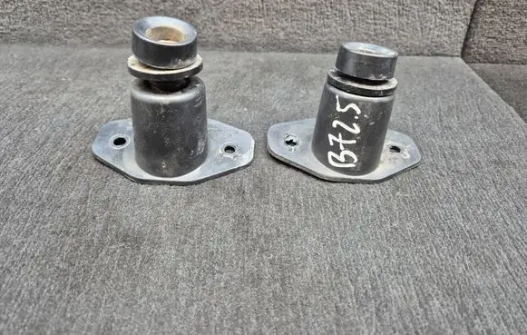Audi A4 S4 B7 8E 8H Front bumper mounting bracket 8E0807381C