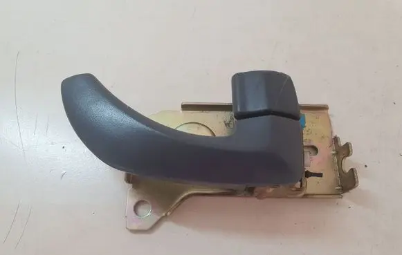 KIA Sorento Front door interior handle